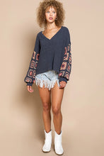 Load image into Gallery viewer, Contrast Square Pattern Sleeves Chenille V-Neck Sweater
