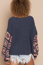 Load image into Gallery viewer, Contrast Square Pattern Sleeves Chenille V-Neck Sweater
