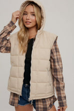 Load image into Gallery viewer, Puffer Zip-Up Hooded Vest
