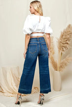 Load image into Gallery viewer, Mid Rise Two Tone Washed Wide Leg Jeans
